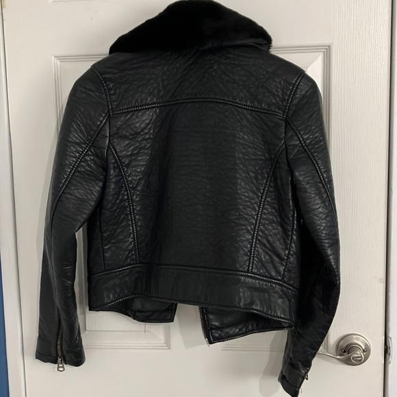 Top shop faux leather motorcycle jacket with removal faux fur collar - Picture 5 of 6